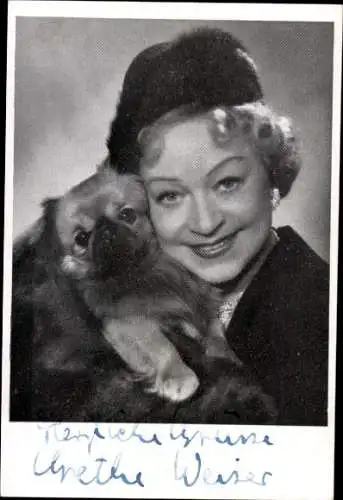 Ak Schauspielerin Grethe Weiser, Portrait, Autogramm, Hund