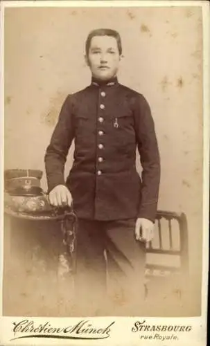 Kabinett Foto Strasbourg Straßburg Elsass Bas Rhin, Französischer Soldat in Uniform