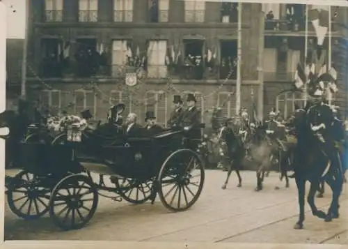 Foto Reims Marne, Raymond Poincare in einer Kutsche, 1913