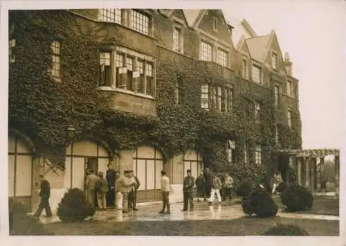 Foto La Cite Universitaire hat sein gewohntes Aussehen verloren, Pavillon Curie, 1939