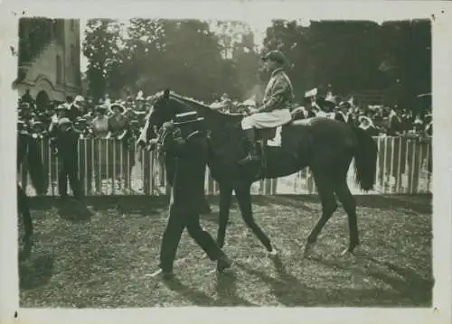 Foto Paris XVI, Bois de Boulogne, Hippodrome de Longchamp, Grand Prix de Paris