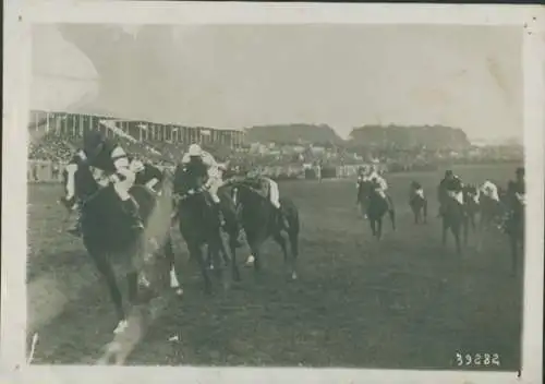 Foto Epsom South East England, Derby 1914, Pferderennen