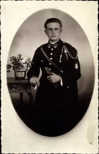 Foto Ak Mann in Uniform, Portrait, Zigarette, Französische Armee