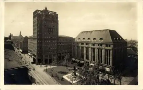 Ak Düsseldorf am Rhein, Wilh.-Marx-Haus, v Kreis 1922-24, Geschäftshaus Carsch, davor Moltkedenkmal
