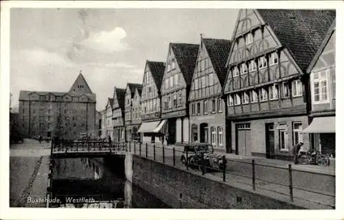 Ak Buxtehude in Niedersachsen, Westfleth, Fachwerkhäuser, Fahrzeuge