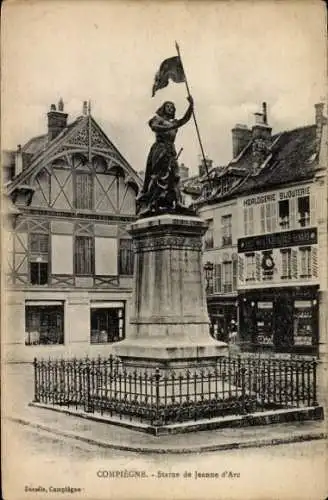 Ak Compiègne Oise, Jeanne d'Arc Statue