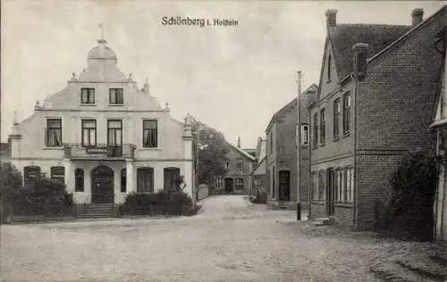 Ak Ostseebad Schönberg in Holstein, Straßenpartie