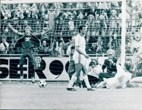 Foto Fußball, Bundesliga, Bayer Leverkusen gegen Hamburger SV, 1980, Hörster, Kargus