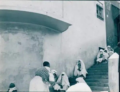 Foto Filmszene Tanger, die Stadt mit den zwei Gesichtern, BRD 1952, Jordan J. von Boyadjieff