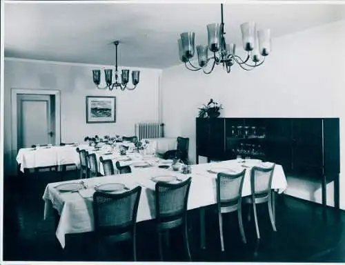 Foto Hamburg, Fotograf Hans Ernst Müller, Shell Hamburg, Innenansicht, Esszimmer