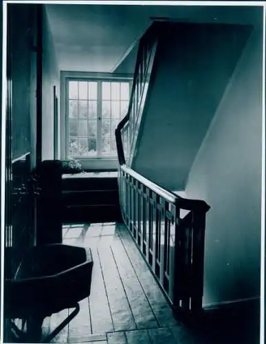 Foto Hamburg, Fotograf Hans Ernst Müller, Shell Hamburg, Innenansicht, Treppenhaus mit Waschbecken