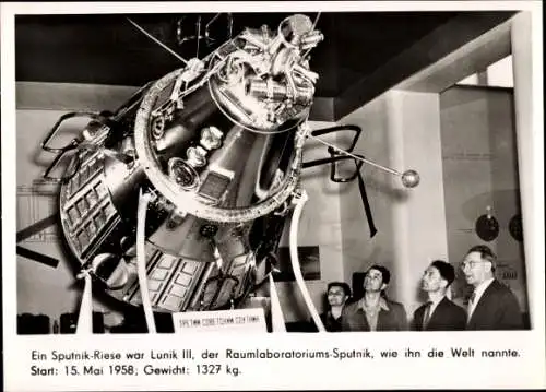 Foto Sowjetische Raumfahrt, Lunik III, Raumlaboratoriums Sputnik, 1958, Ausstellung