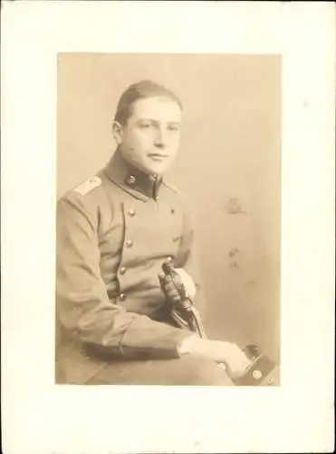 Kabinett Foto Deutscher Soldat in Uniform, Portrait