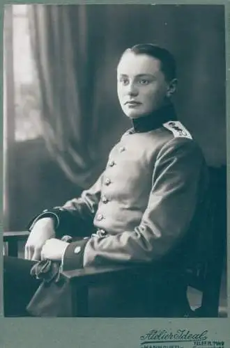 Kabinett Foto Hannover, Deutscher Soldat in Uniform, Portrait