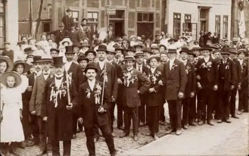 Foto Ak Neustadt am Rübenberge, Schützenfest, Festumzug