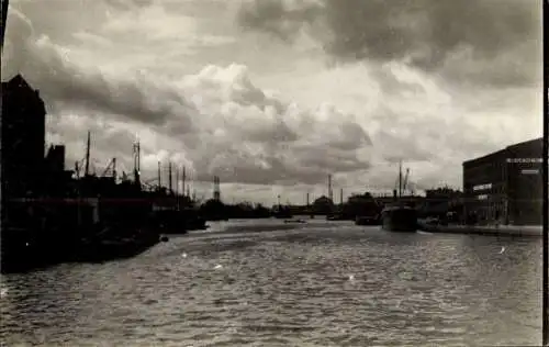 Foto Ak Kaliningrad Königsberg Ostpreußen, Blick von der Grünen Brücke