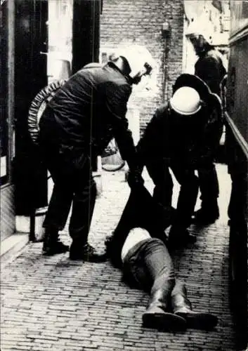 Ak Amelisweerd Utrecht 1982, Polizisten, Protester