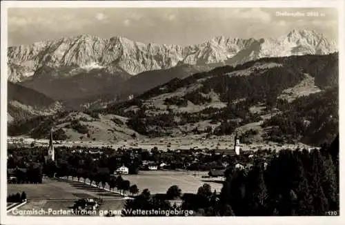 Ak Garmisch Partenkirchen in Oberbayern, Totalansicht, Wettersteingebirge, Dreitorspitze