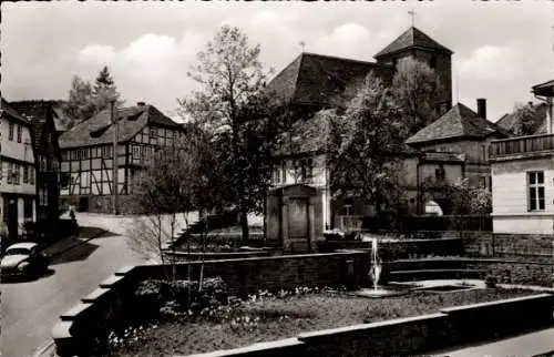 Ak Eschershausen im Weserbergland, Ehrenmal, evangelische Kirche