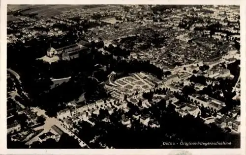 Ak Gotha in Thüringen, Totalansicht, Fliegeraufnahme