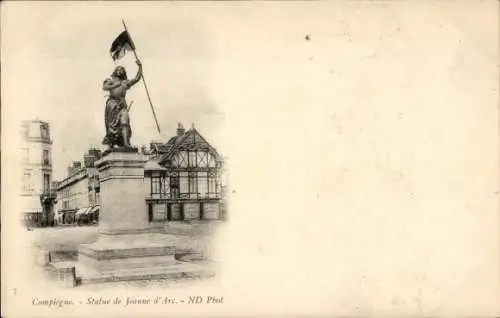 Ak Compiègne Oise, Statue Jeanne d'Arc