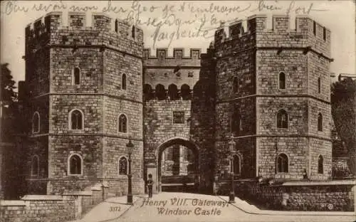 Ak Windsor Berkshire England, Windsor Castle, Henry VIII.-Gateway