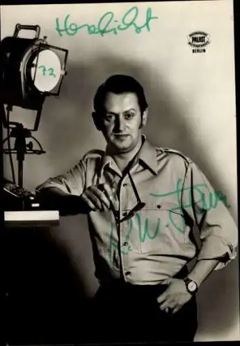 Ak Schauspieler Karl Jauer, Portrait, Autogramm, Kamera