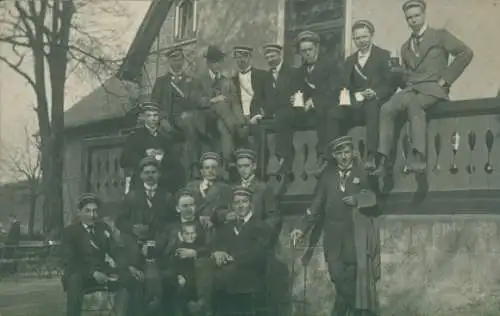 Studentika Foto Ak Marburg an der Lahn, Studenten vor dem Hansenhaus