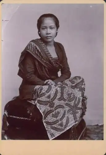 Kabinett Foto Java Indonesien, Frau in Landestracht, Portrait