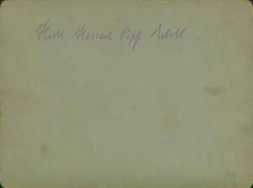 Foto Soldat in Uniform mit zwei Frauen, Portrait