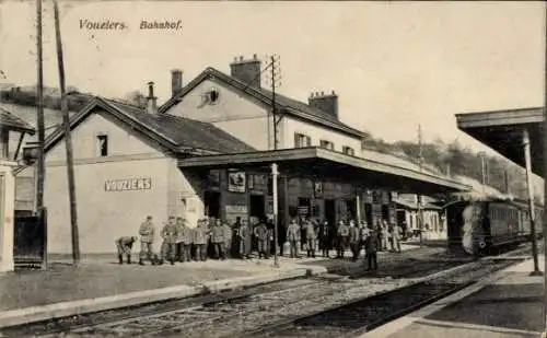 Ak Vouziers Ardennes, Bahnhof