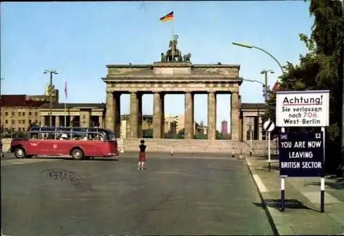 Ak Berlin, Brandenburger Tor, innerdeutsche Grenze, Bus