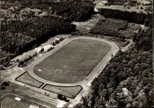 Ak Dietzenbach in Hessen, Sportplatz, Blick aus der Luft