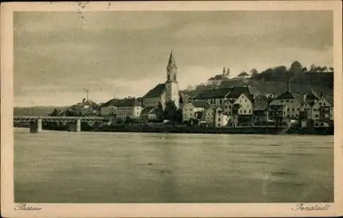 Ak Passau in Niederbayern, Teilansicht, Blick vom Wasser