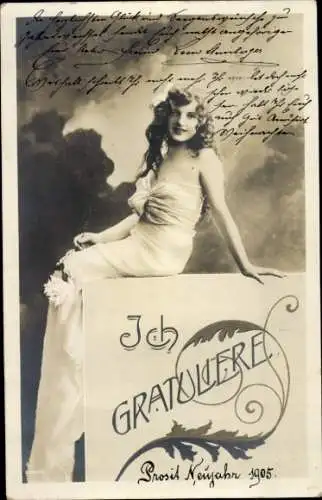 Ak Glückwunsch Neujahr, Frau in schulterfreiem Kleid