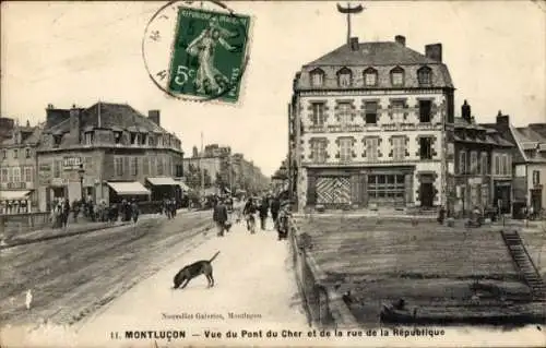 Ak Montluçon Allier, Vue du Pont du Cher et de la rue de la Republique