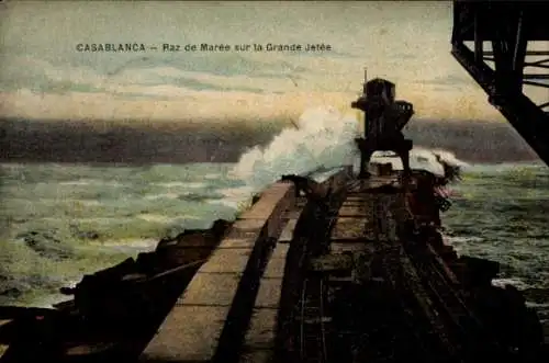 Ak Casablanca, Marokko, Raz de Maree auf dem Grande Jetee