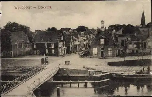 Ak Dokkum Dongeradeel Friesland Niederlande, Woudpoort, Holzbrücke, Kanal