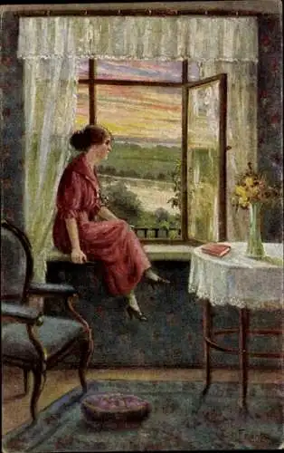 Künstler Ak Frank, E., Abenddämmern, Frau sitzt auf der Fensterbank