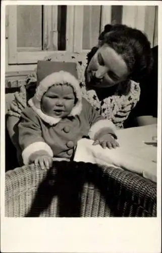 Ak Grindelwald Kt. Bern Schweiz, Prinzessin Beatrix der Niederlande als Baby, Königin Juliana, 1939