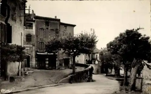 Ak Laudun Gard, Place de la Croix