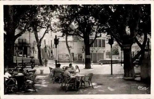 Ak Cerbere Pyrenees-Orientales, La Place de la Republique