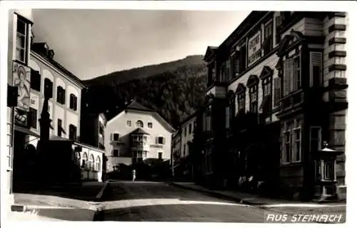 Foto Ak Steinach am Brenner in Tirol, Straßenpartie, Hotel