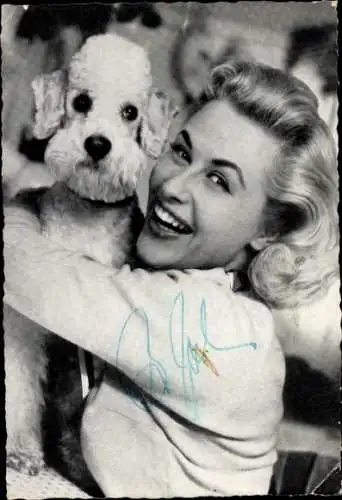 Ak Schauspielerin und Sängerin Bibi Johns, Portrait mit Pudel, Autogramm