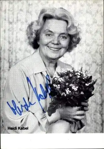 Ak Schauspielerin Heidi Kabel, Portrait, Autogramm, Blumenstrauss