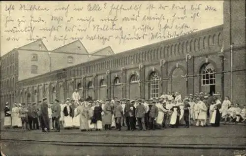 Ak Kriegslazarett 2 IX, vor dem Haupteingang, I WK