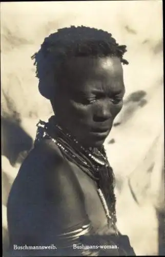 Ak Südwest Afrika, Buschmannsweib, Portrait einer Frau mit Halsketten
