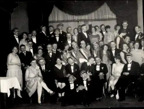 Studentika Foto Gruppenbild der Studenten, Jahr 1929