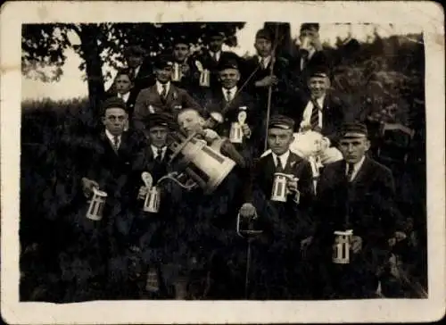 Studentika Foto Gruppenbild der Studenten, Bier, Bierkrug