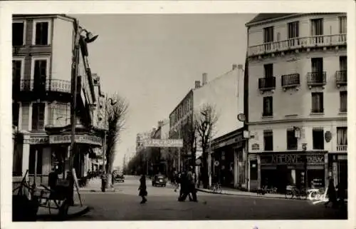 Ak Vichy Allier, Carrefour des Quatre Chemins